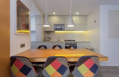 Falca Apartment | Bright Lisbon T2 with 35 m2 Terrace, 2bed and 2bath and fast internet!