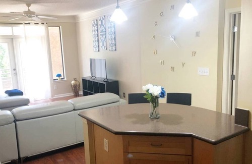 Atlantic Station Area Condo | Bright Midtown Condo Minutes from Everything Downtown