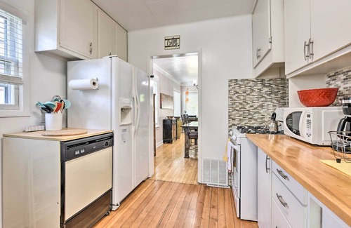 Morris Park House | Bright Minneapolis Home: 2 Mi to Minnehaha Falls!