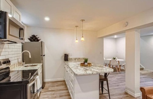 Berkeley House | Bright & modern Berkeley home near everything!