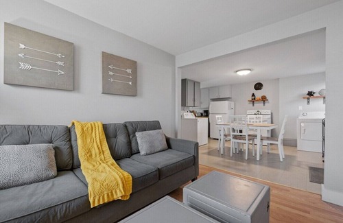 Rimmon Heights Apartment | Bright Modern Open Layout 2nd Flr Short to MidTerm