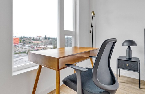 North Beacon Hill Apartment | Bright Mt Baker 1BR w/ Gym, Rooftop & W/D, near light rail, by Blueground