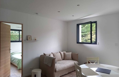 Asserac Apartment | Bright new apartment in quiet Pen-Bé, 250 m from the sea and the GR 34 footpath