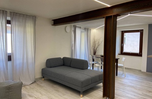 Saint-Pierre Apartment | Bright Newly Renovated Apartment Cir Vda Saint-Pierre 0014