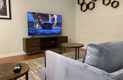 Sharpsburg House | Bright, Open, Stylish Space, Near Trilith Studios
