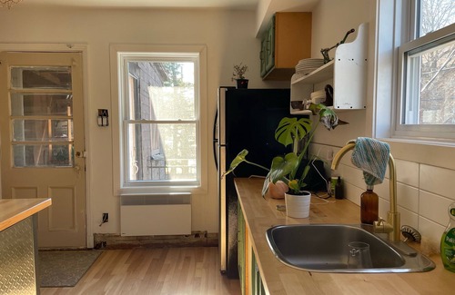 Francois-Perrault Apartment | Bright, quiet apartment
