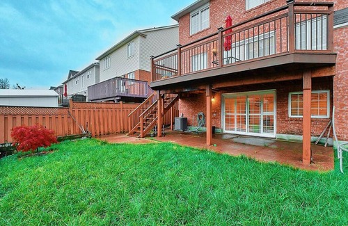 Brampton House | Bright Ravine 4B Brampton Greater Toronto house