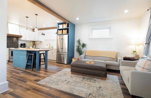 Superior House | Bright & Renovated 3-bedroom house in Superior, quick 6 miles to Duluth!