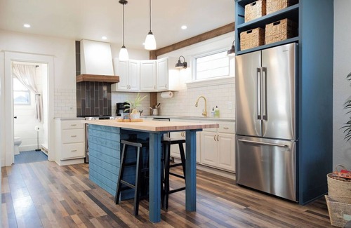 Superior House | Bright & Renovated 3-bedroom house in Superior, quick 6 miles to Duluth!