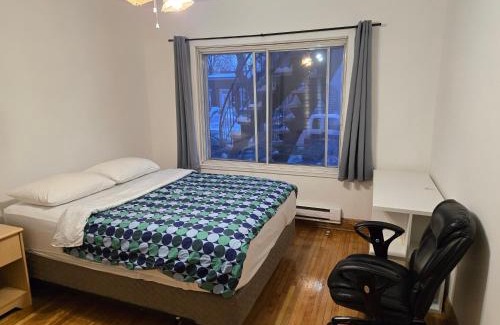 Cote-Saint-Paul House | Bright room near Metro Monk station with Self Check-in