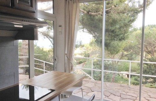 Ramatuelle Villa | bright secure villa at the top of a beautiful garden, beautiful sea view, close to the beach