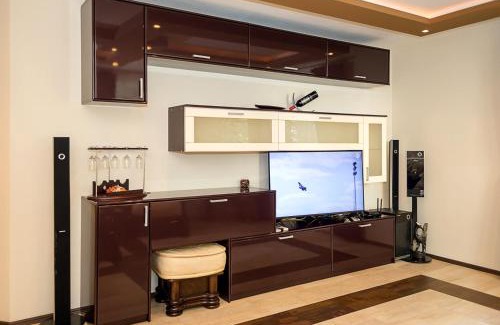 Odesos Apartment | Bright & Spacious 2-Bedroom Flat in Central Varna by Flat Mаnаger