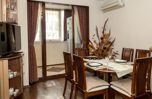 Odesos Apartment | Bright & Spacious 2-Bedroom Flat in Central Varna by Flat Mаnаger