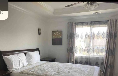 San Pablo House | Bright Spacious Home with Huge Backyard ParK