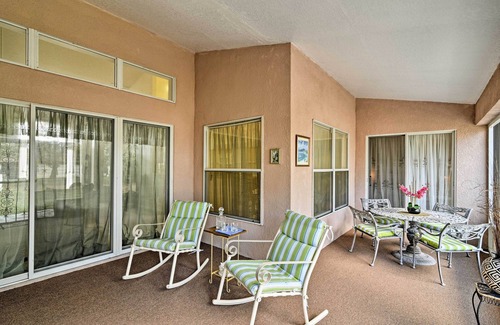 Spring Hill Cottage | Bright Spring Hill Home: 5 Mi to Weeki Wachee Park