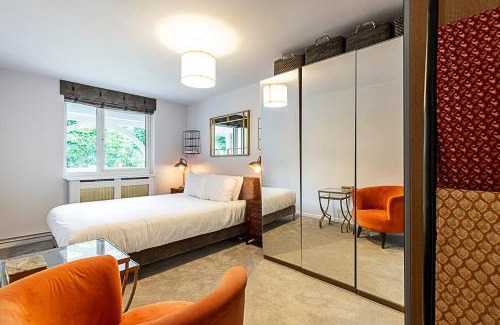 St. Dunstan's Apartment | Bright Stepney Green Nest