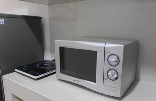 Panunggangan Utara Apartment | Bright Studio Apartment at Springwood Residence