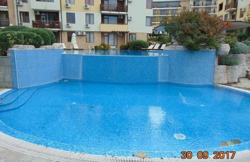 Sveti Vlas Apartment | Bright studio flat based in the resort village St. Vlas in Bulgaria.