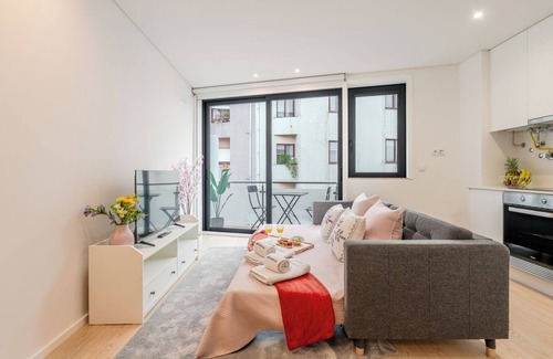 Leca da Palmeira Apartment | Bright Studio w/Balcony and Garage by HostWise