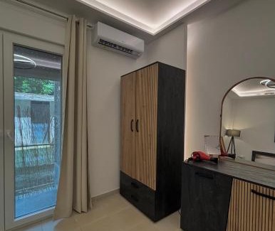 Serres Apartment | Bright & Stylish Apartment in the centre