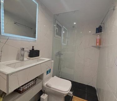 Serres Apartment | Bright & Stylish Apartment in the centre
