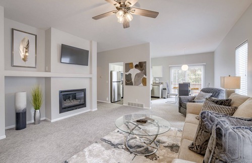 McArdle House | Bright, stylish, clean and close to every convenience!