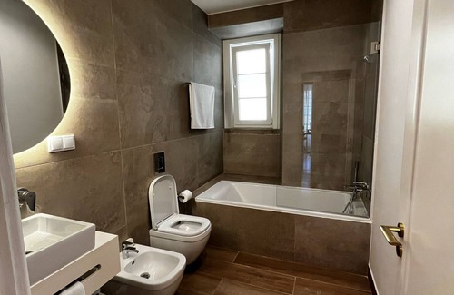 Lisbon Old Town Apartment | Bright & Stylish Private Room in Campo Pequeno near Saldanha