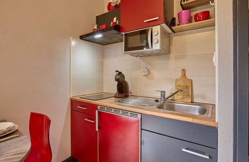 Barbotan-les-Thermes Apartment | Bright T1 bis apartment with terrace, parking and free Wi-Fi