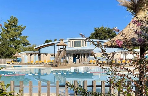 Barbotan-les-Thermes Apartment | Bright T1 bis apartment with terrace, parking and free Wi-Fi