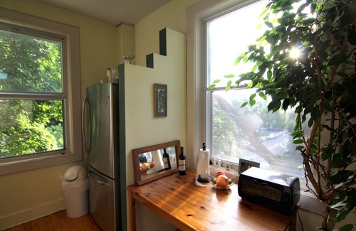 Outremont Condo | Bright top-floor loft in Mile-End