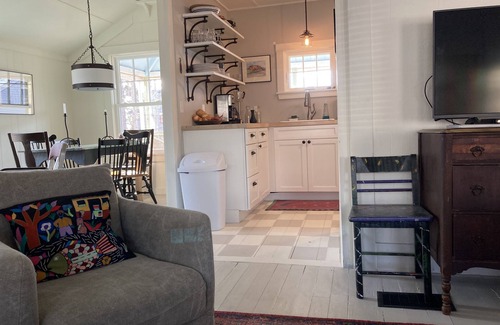 Peaks Island House | Bright, updated century old cottage two blocks from the ocean