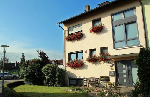 Staffelstein Apartment | Bright vacation apartment with a view of the Staffelberg
