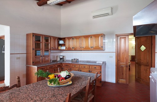 Montespertoli Villa | Bright villa between Florence (20 km), Siena (50) -1 km from the village Air conditioning