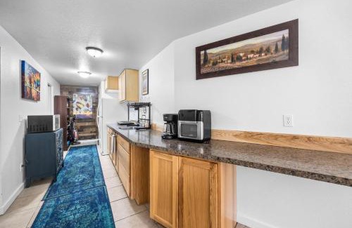 Southeast Bend House | BrightCottage