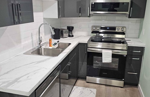 Saskatoon House | Brighton B-Suite