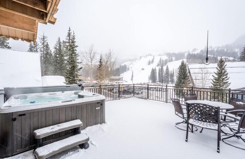 Salt Lake Mountain Resorts Ski Chalet | Brighton Chalet Utah Entire 9 Bedroom House
