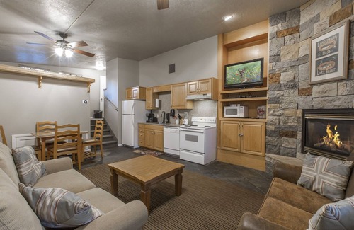 Salt Lake Mountain Resorts Apartment | Brighton Chalets Alpenglow by Cottonwood Lodging