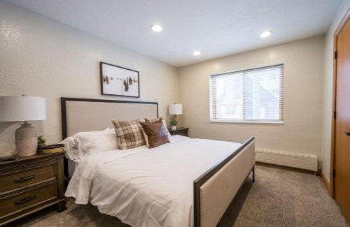 Salt Lake Mountain Resorts House | Brighton Ski Resort Hidden Falls 1 Bedroom Chalet Utah