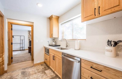 Salt Lake Mountain Resorts Condo | Brighton Ski Resort, Powder Hound Chalet Utah