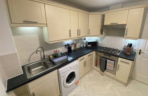 Duloch Apartment | Briight & Modern 2 Bed Executive Apartment with Amazing Views