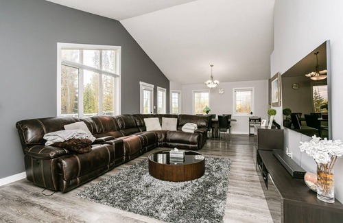 Fort McMurray House | Brilliance on Biggs
