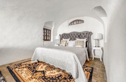 Montreux Apartment | Brilliant apartment in Château du Châtelard