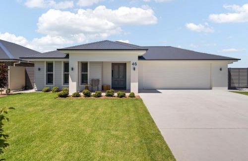 Kelso House | Brilliant Brennan - Modern 4 Bed 2 Bath Home