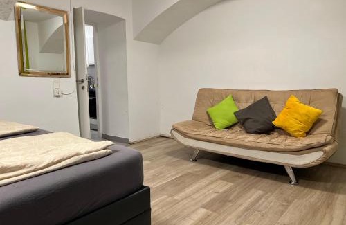 Stuwerviertel Apartment | Brilliant Souterrain Apt. - Prater Amuesement Park