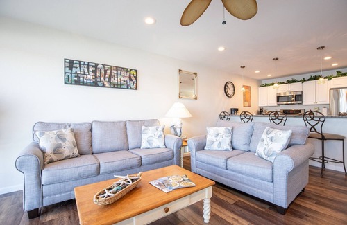 Osage Beach Condo | Bring swimsuits! Free10x30 boatslip! Beautiful Lake of the Ozarks
