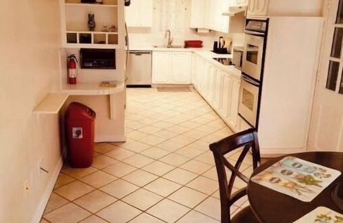 Tougaloo House | BRINGING MIAMI TO JACKSON MISSISSIPPI.