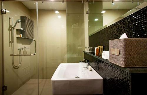 Nong Pa Khrang Hotel | Brique Suite