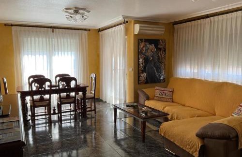 Aguilas Apartment | BRISA DE PONIENTE con cochera y aire acondicionado