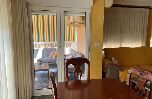 Aguilas Apartment | BRISA DE PONIENTE con cochera y aire acondicionado