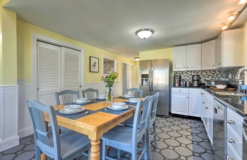 Bristol House | Bristol Home w/Pool ~ 3 Mi to Dtwn & Beach!